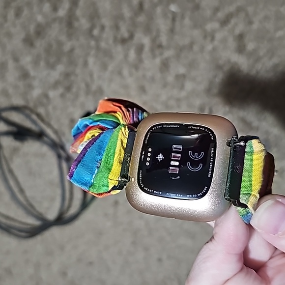 Fitbit Versa 2 - Picture 3 of 3